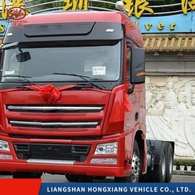 2021 2022 2023 Sinotruck Ситрак C7h G7 4X2 6X4 Тракторный грузовик 8.2тонны Дизайн безтрубных шин