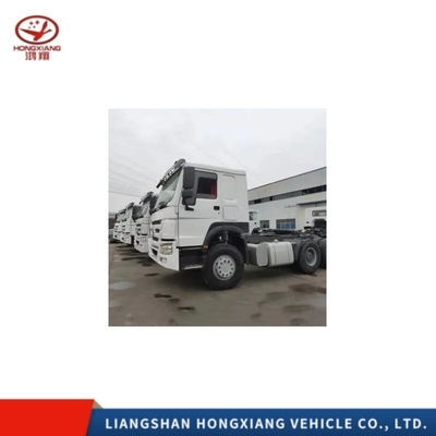 2021 2022 2023 Sinotruck Ситрак C7h G7 4X2 6X4 Тракторный грузовик 8.2тонны Дизайн безтрубных шин