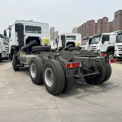 6×4 Sinotruk Использованные тракторные грузовики HOWO с сертификацией шины GCC и приводом 6×4