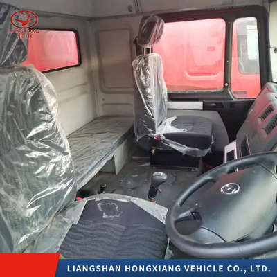 Сегмент тяжелых грузовиков дизель HOWO Тракторная головка грузовика с двигателем &gt; 8 л