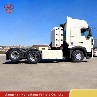 С сертификатом GCC HOWO T7 LNG CNG Каскадный прицеп Тракторный грузовик с двигателем объемом&gt; 8 л