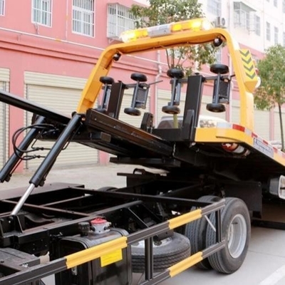 Японская технология &quot;I-Suzu Road Emergency Recovery Wrecker&quot; 25 т.